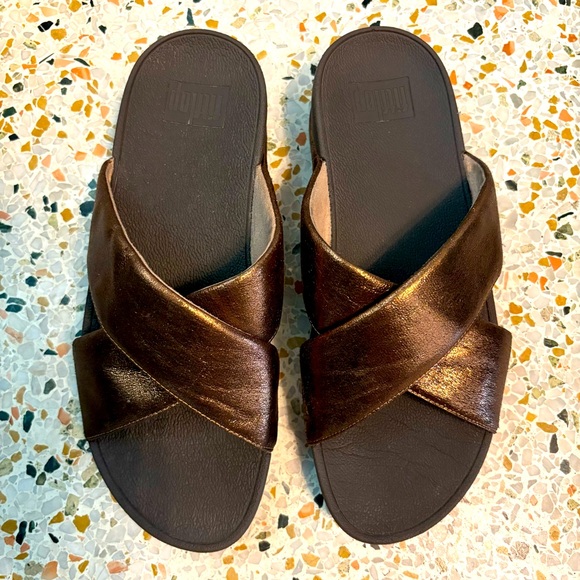 FITFLOP Bronze Sandal Slides. Crossover top! Very good used condition! Size 8 - Picture 1 of 9